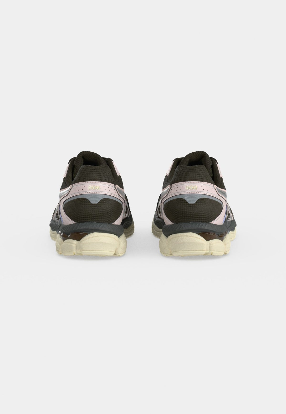 ASICS SportStyleGEL CUMULUS 16 UNISEX - Sneaker low