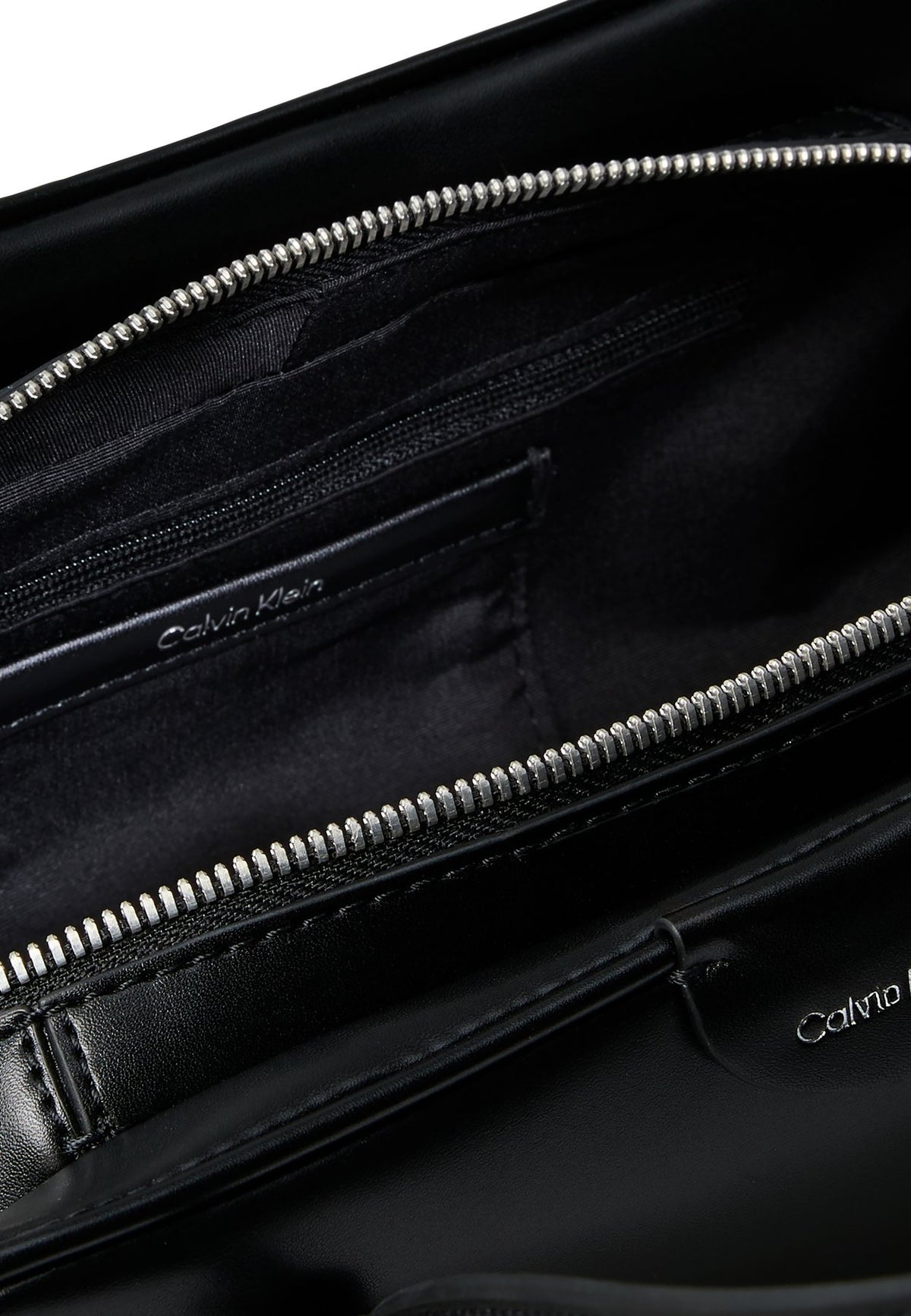 Calvin KleinEMBLEM LOGO SHOULDER BAG - Handtasche