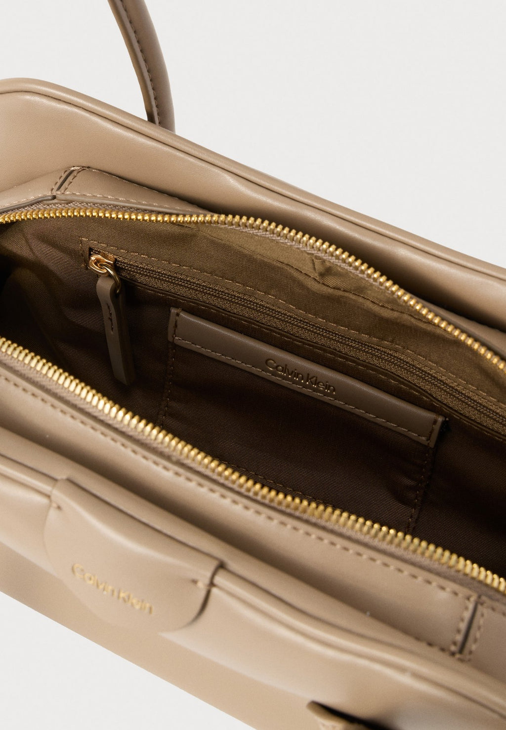 Calvin KleinEMBLEM LOGO SHOULDER BAG - Handtasche