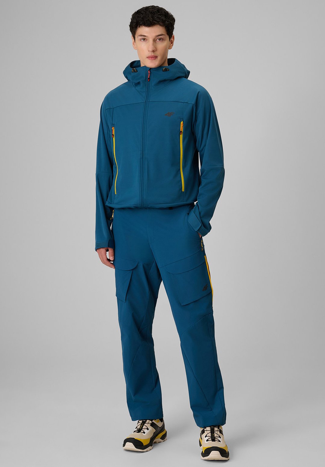 4F4F KURTKA SOFTSHELL WIATROODPORNA MEMBRANA 8000 MĘSKA - Softshelljacke