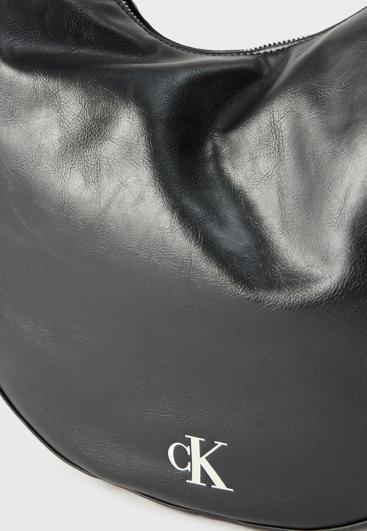 Calvin KleinBUCKLE CONVERTIBLE - Handtasche