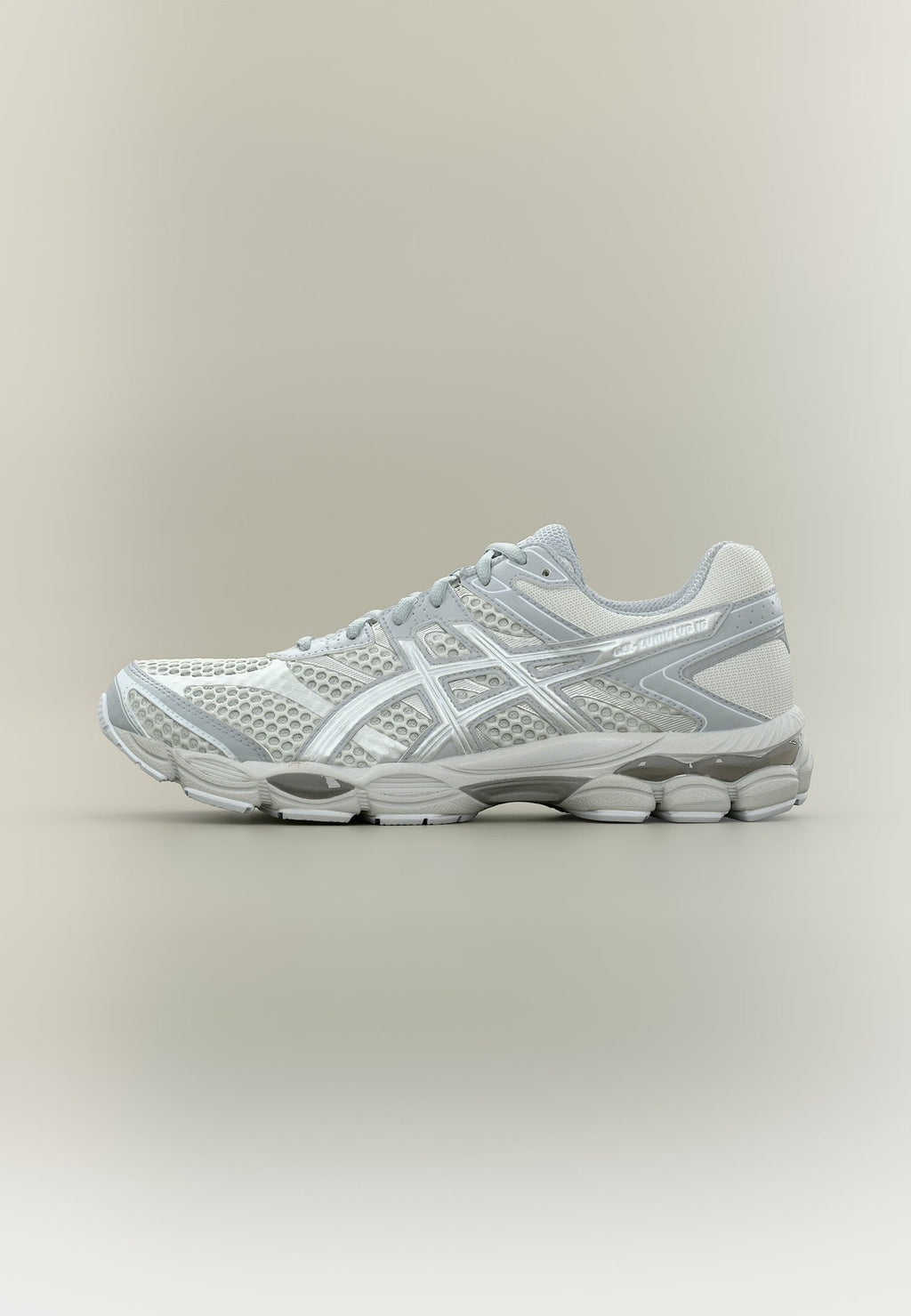 ASICS SportStyleGEL CUMULUS 16 UNISEX - Sneaker low