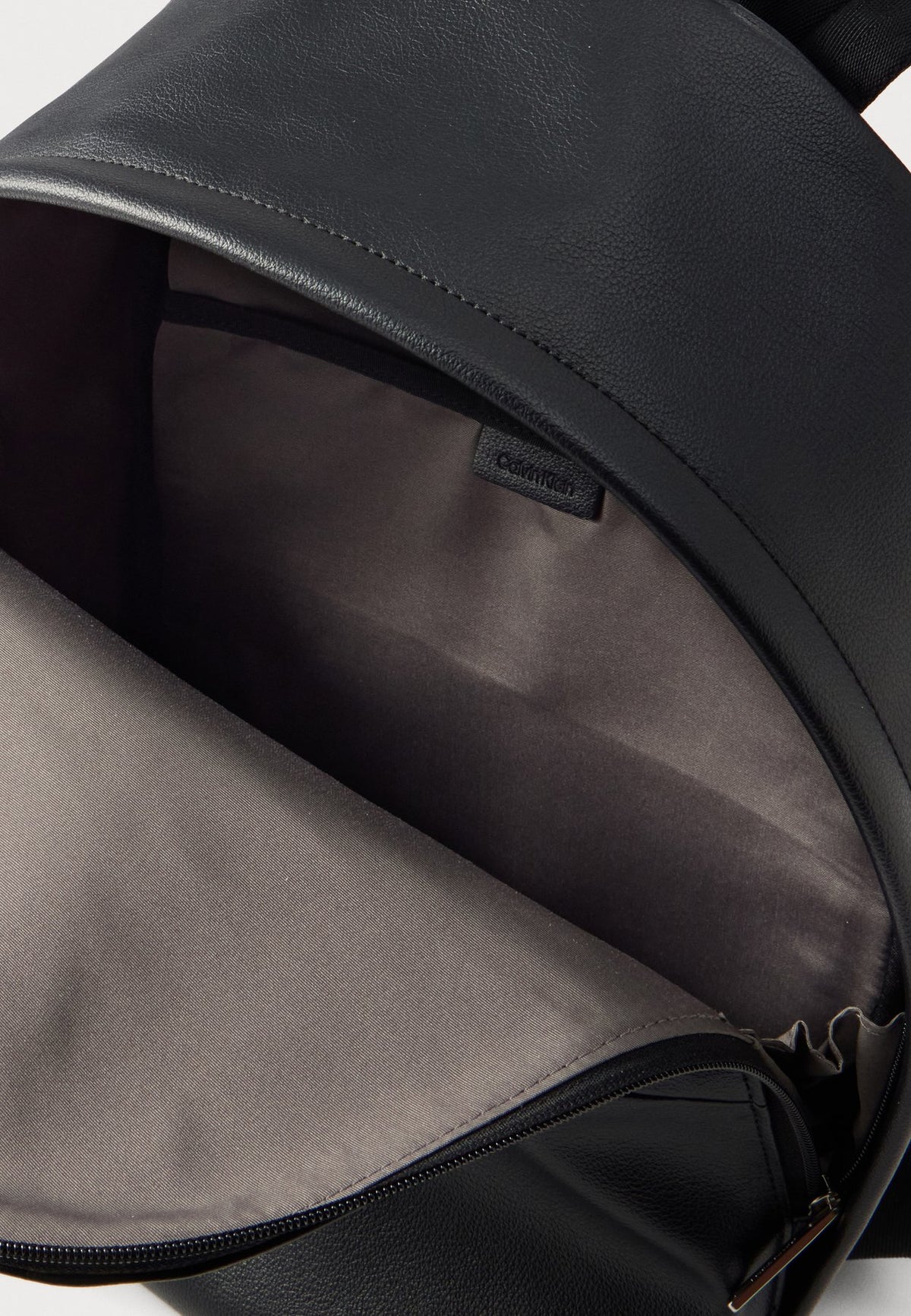 Calvin KleinCASUAL ROUND BACKPACK - Tagesrucksack