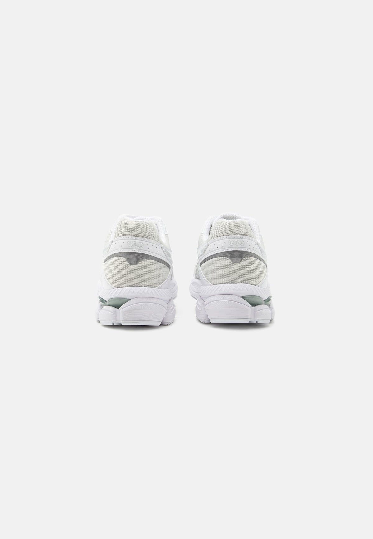 ASICS SportStyleGEL CUMULUS 16 UNISEX - Sneaker low