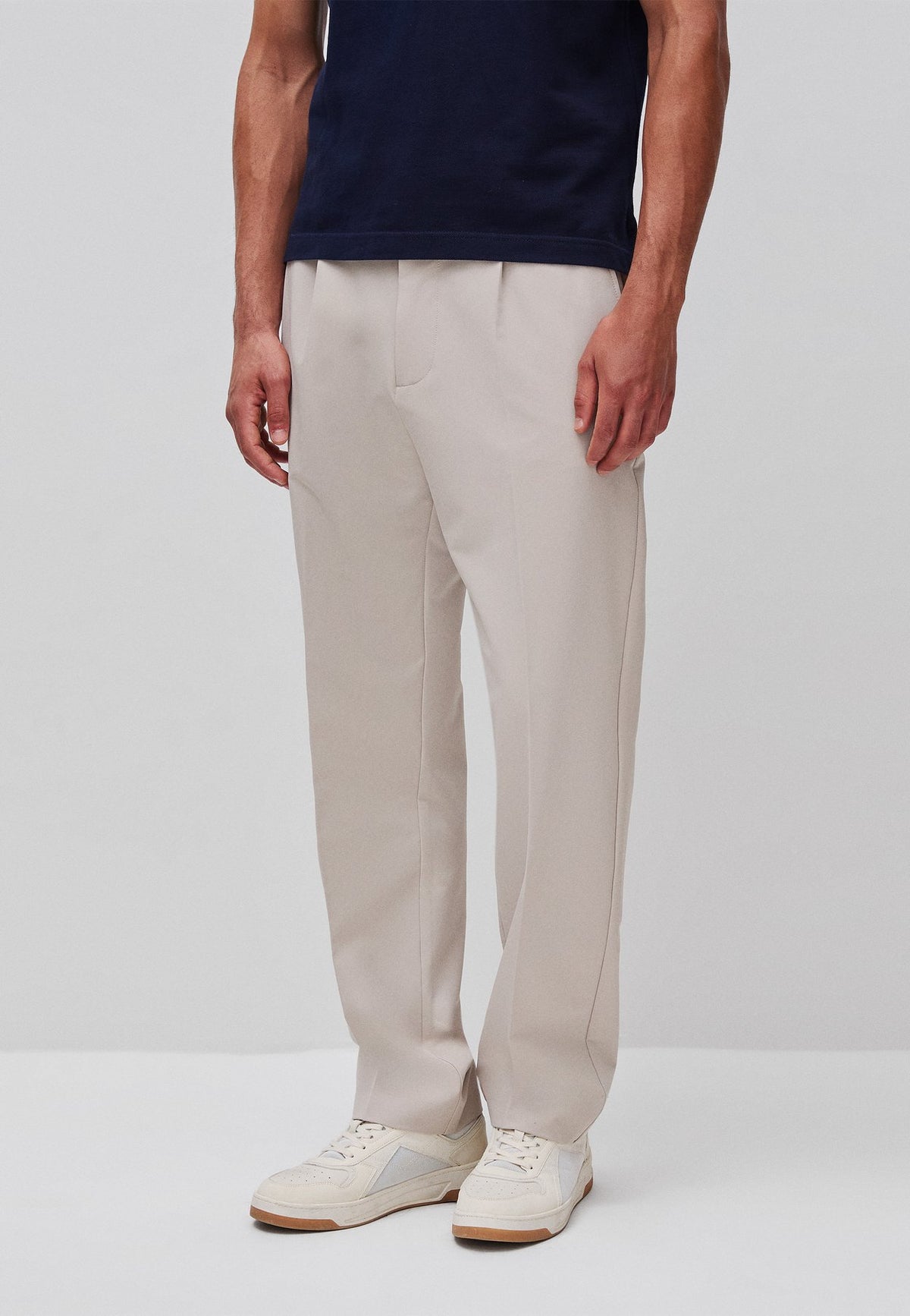 United Colors of BenettonSTRETCH FABRIC PLEATED TROUSERS WITH ELASTICATED WAISTBAND... - Stoffhose
