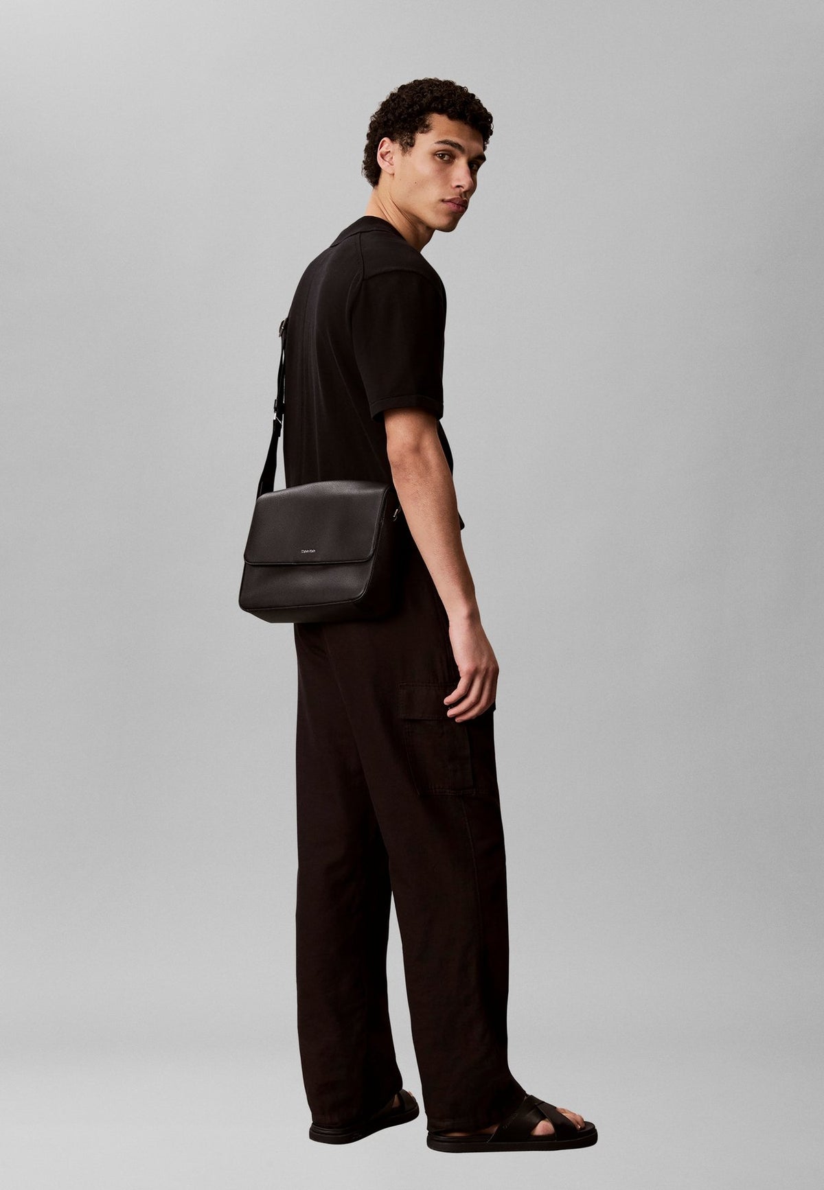 Calvin KleinRAISED FLAP MESSENGER - Umhängetasche