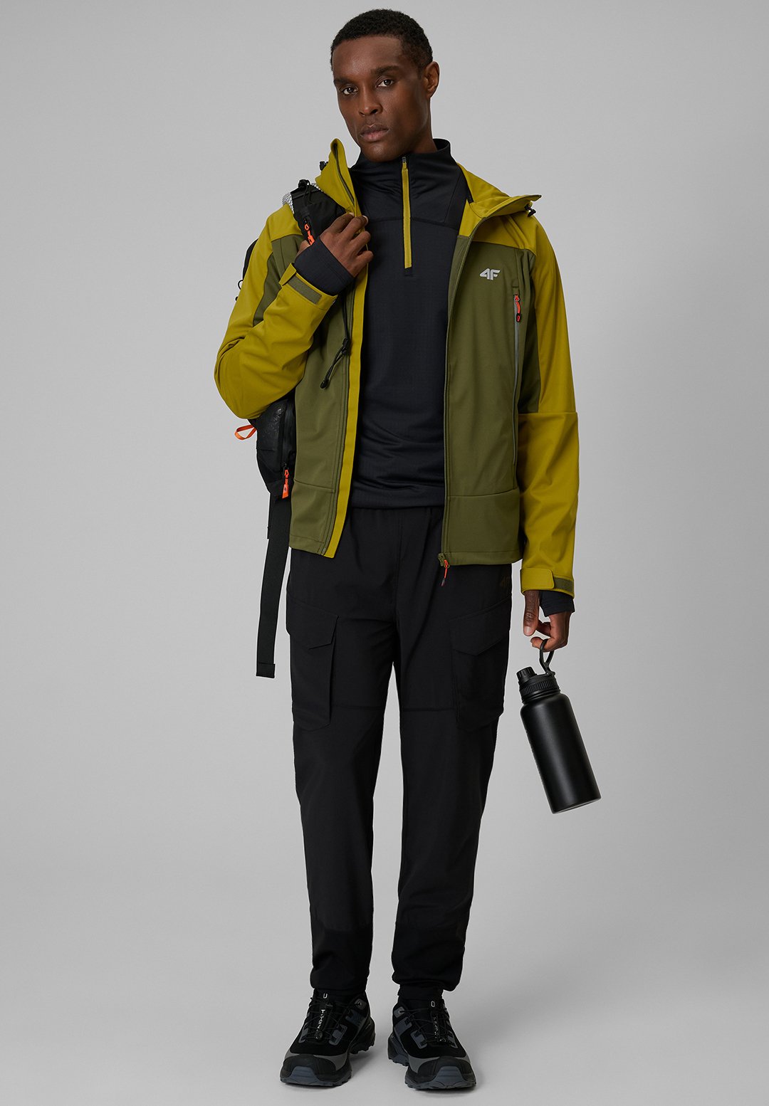 4F4F KURTKA SOFTSHELL WIATROODPORNA MEMBRANA 8000 MĘSKA - Softshelljacke