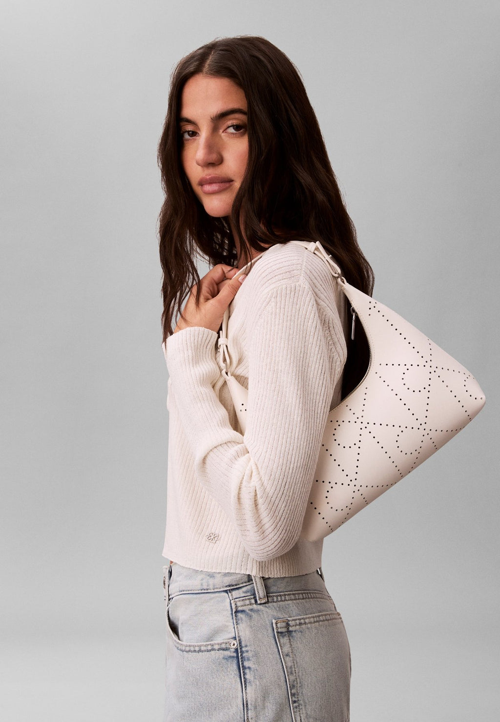 Calvin KleinEMBLEM PERFOR BAG - Handtasche