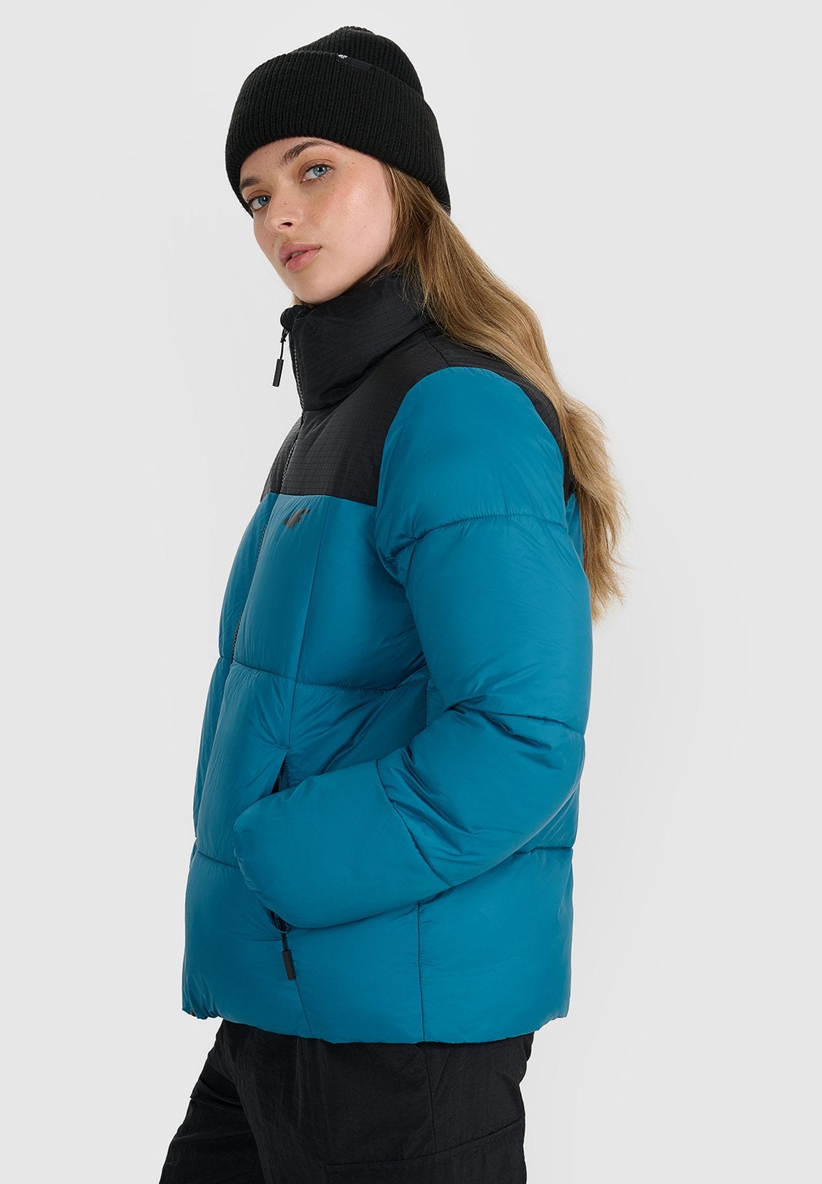 4F4F KURTKA ZIMOWA DAMSKA - Winterjacke