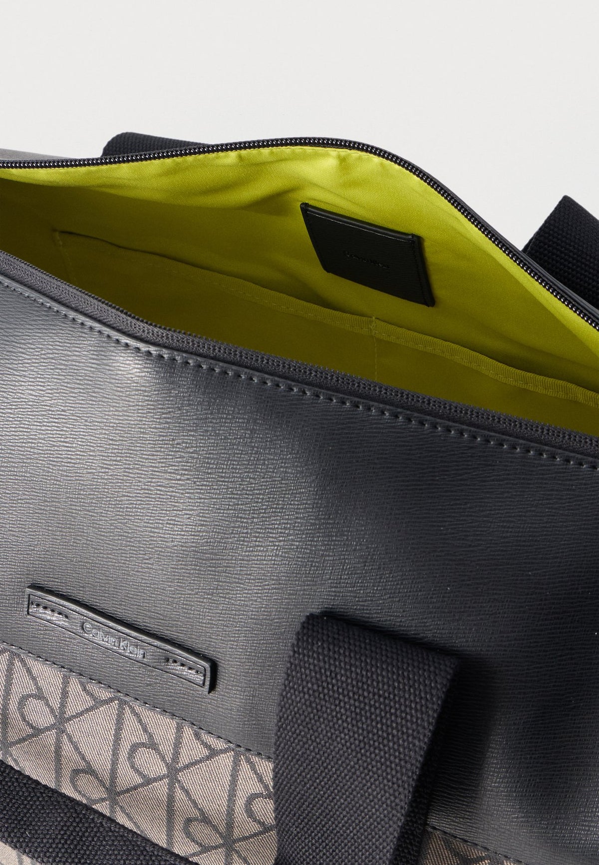 Calvin KleinMIXED EMBLEM DUFFLE - Weekender