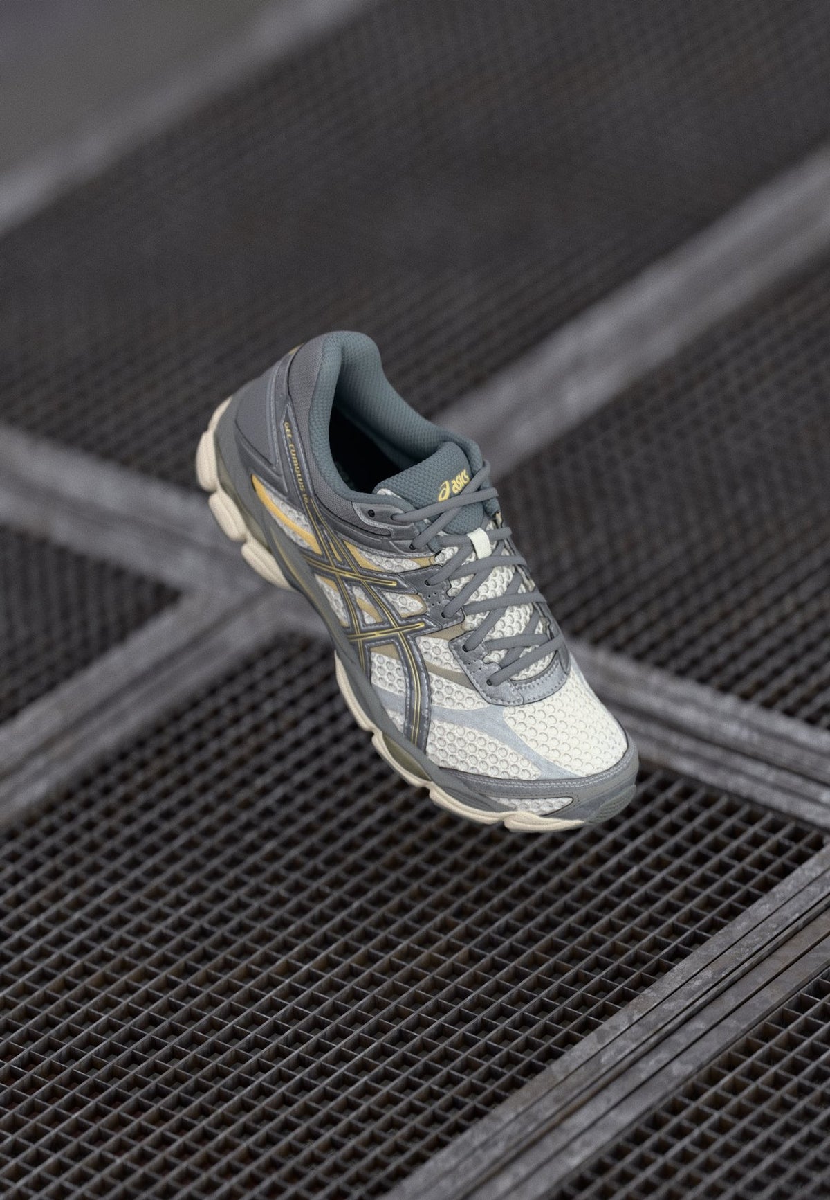 ASICS SportStyleGEL CUMULUS 16 UNISEX - Sneaker low